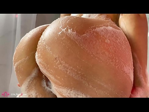❤️ Zeshkania masturbon pidhin me vibrator deri në orgazmë intensive në dush Pornografi cilësore tek ne sq.corona-pass.ru ❤